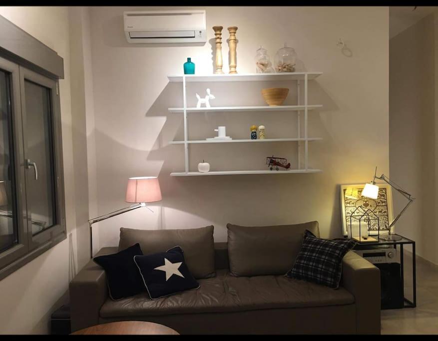 Nikaia Metro House Appartement Piraeus Buitenkant foto